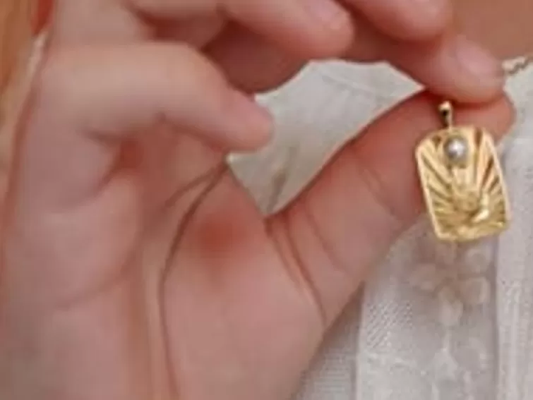 Collares Dorados | Majorica Collar Caelum De Comunion Con Medalla Dorada