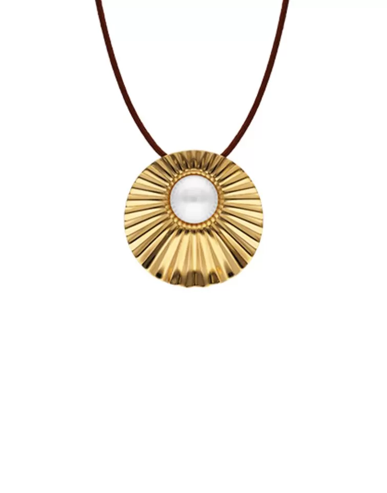 Colgantes Con Cadena | Majorica Collar Le Palm En Acero Dorado Con Perla Blanca Y Cordon De Seda Marron