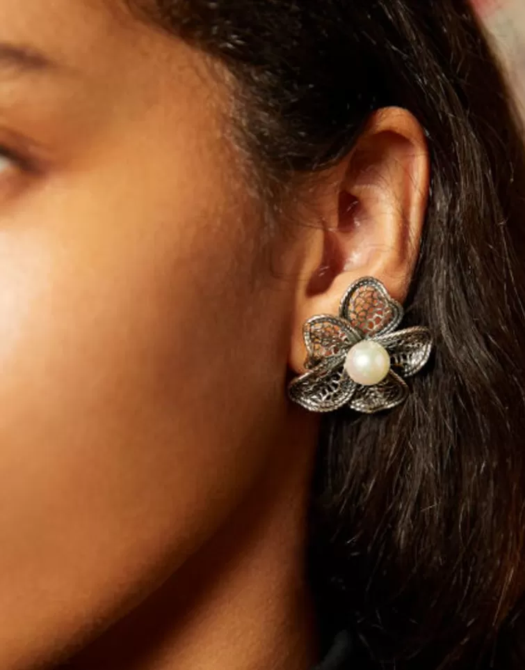 Pendientes De Perlas Largos | Majorica Pendientes De Perlas Peregrina Con Filigrana En Flor